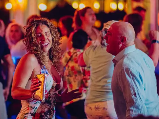 Bugaloe Beach Bar & Grill